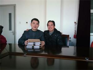 患者与黄院长的合影